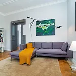 Amazing One-Bedroom Apartment