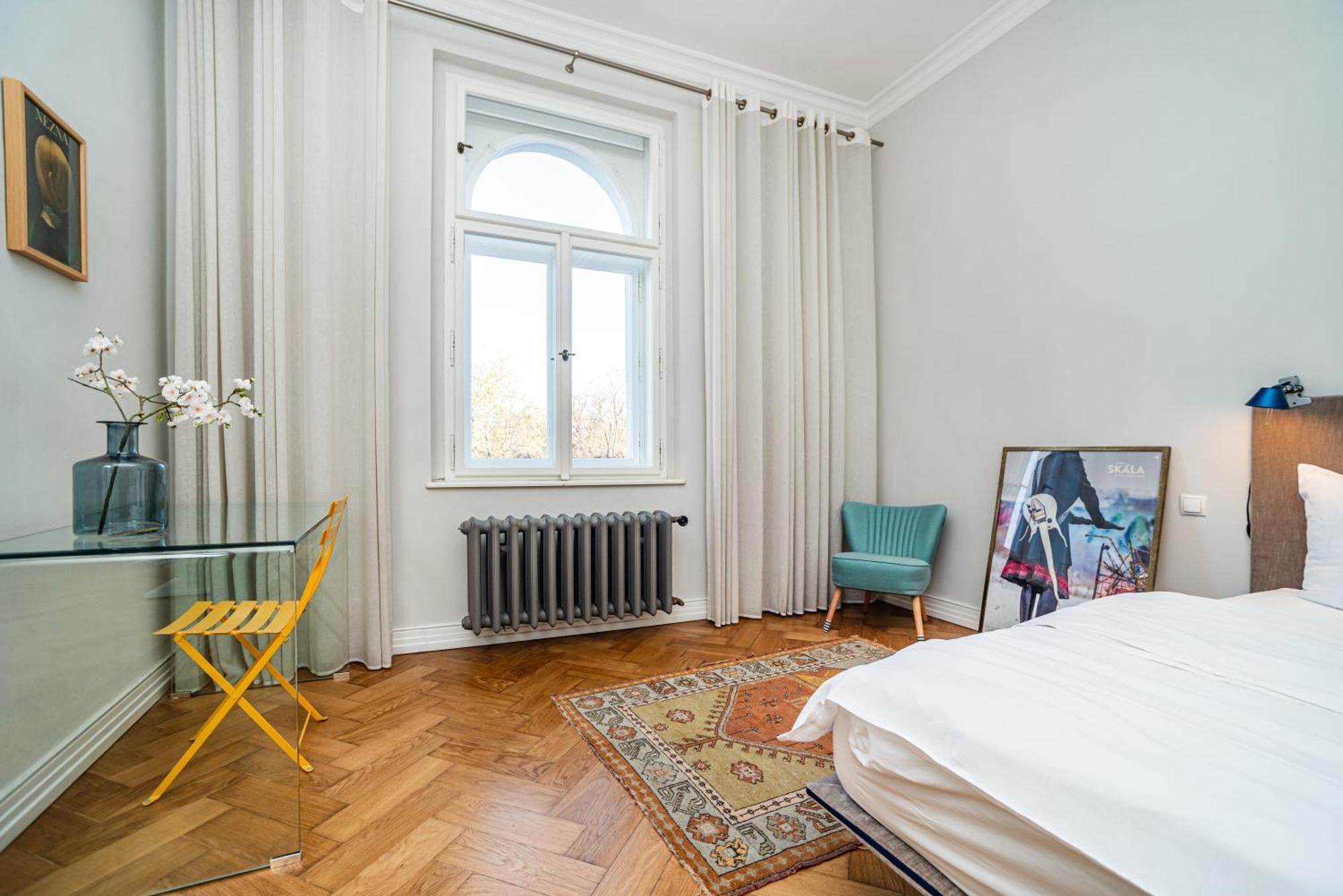 Amazing One-bedroom Apartment *